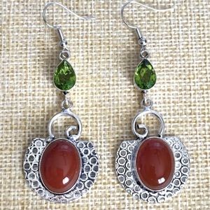 New Sim Peridot Quartz Crystal & Red Carnelian Silver Overlay Hook Earrings